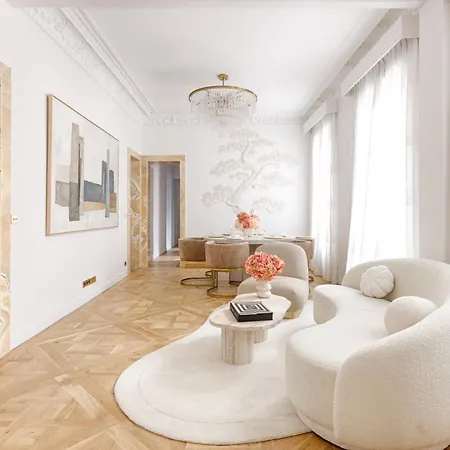 Artistic Luxury 3-bedroom - Champs-elysees Apartment Paris