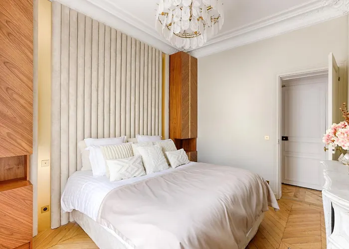 Artistic Luxury 3-bedroom - Champs-elysees *